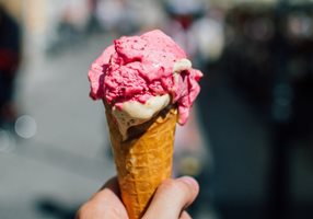Сладолед с екзотичен вкус Снимка; Пиксбей