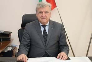 Манол Генов - министър на околната среда и водите